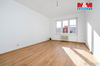 Prodej bytu 3+kk, 52 m², Hradec Králové, ul. třída SNP - 10