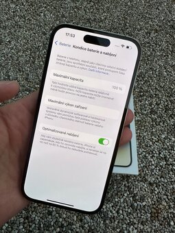 IPhone 14 Pro - baterie 100% - 10