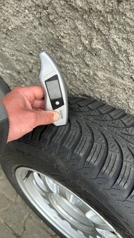 BMW 5 e39 originál – kola (alu. disky+pneu 205/65 R15) - 10
