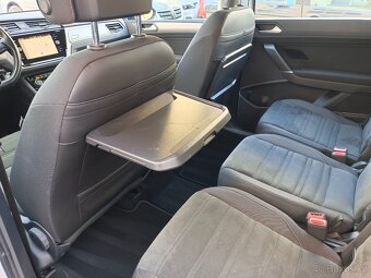 VW Touran Comfortline 2.0TDI 110kW DSG ACC Navi Full LED Qi - 10