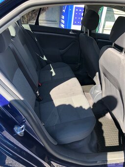 Volkwagen Jetta - 10