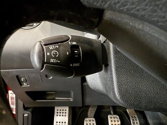 Peugeot 308 1.6i , 88 kW benzín, 2011 - 10