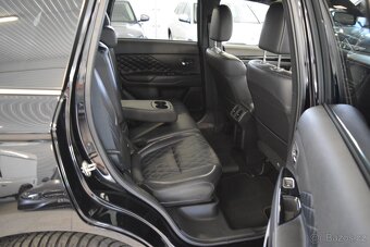 Mitsubishi Outlander 2.4 PHEV Plug-in hyb MAX.VÝBAVA 4x4-DPH - 10