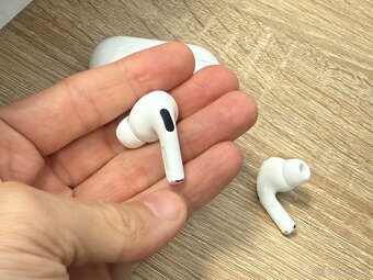 Apple AirPods Pro 2 USB-C - 10