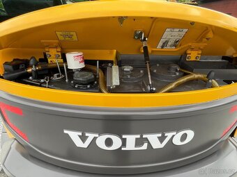 Pásový bagr Volvo ECR88D - 10