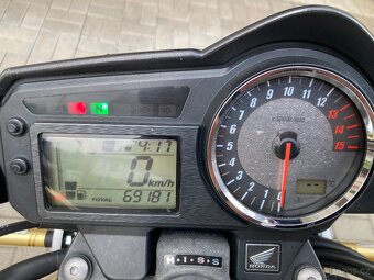 Honda CB 600F Hornet - 10