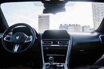 BMW M850i - 10