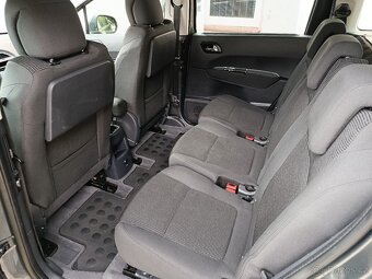 Peugeot 5008 1.6 HDi 66 Kw nová dovozová stk Bez Koroze - 10