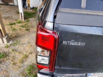 Mitsubishi L200 - 10
