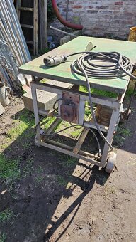 Velká cirkulárka, silný motor. - 10