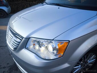 Chrysler Town and Country STOWN 3,6 Benzín 211 Kw - 10