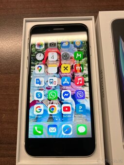 iPhone SE 2020 128GB White - 10