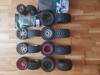 Rc diely TRAXXAS ARRMA SAVAGE - 10