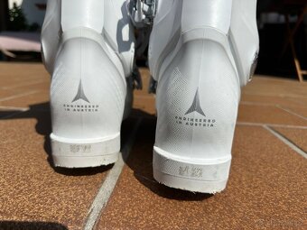 Atomic dámské lyžáky 24/24.5 - 10