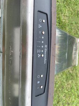 Odsávač par Electrolux - 10