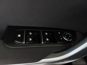 Kia Ceed 1.5 T-GDI 117kW,ČR,TOP,1.MAJITEL,ZÁRUKA DO 2029 - 10