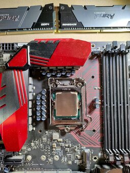 Základová deska MSI, CPU INTEL, 32G RAM - 10