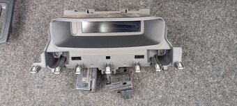 Renault Laguna 3 palubní deska a další díly - 10