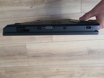 Lenovo ThinkPad L570 - 10