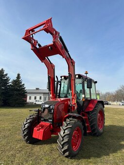 Traktor Belarus 820 s čelním nakladačem - 10