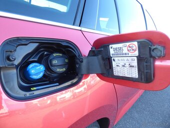 Škoda Superb 2,0 TDI DSG,Bi-Xenon,model 2018 kombi Style - 10