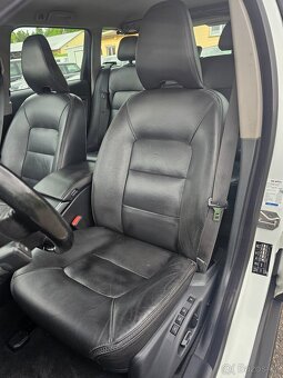 VOLVO XC70 2016 2.0D4 133kW SUMMUM,TEMPOMAT,VÝHŘEVY,SERVISKA - 10