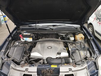 Cadillac SRX V8 4.6i bez LPG 4x4 - 10