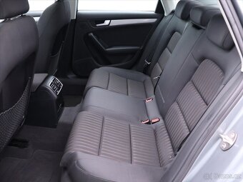 Audi A4 2,0 TDI Quattro S-line 1.Maj. (2011) - 10
