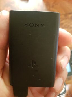 Playstation vita + 2 hry - 10