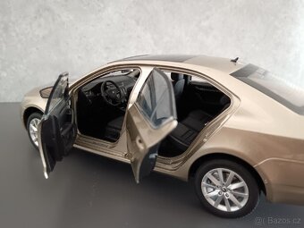 Škoda modely 1:18 - 10