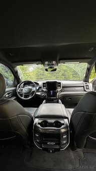 RAM 1500 5.7 HEMI NIGHT PAKIET LED ALPINE - 10