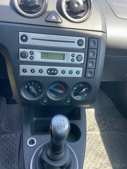 Ford Fiesta 1,3i 55kw 2005 - 10