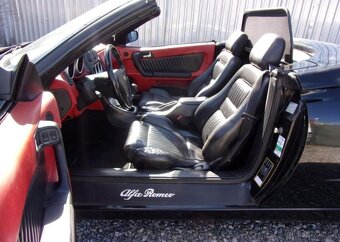 Alfa Romeo Spider 2.0 T.S. 114kW 213 000KM NOVÝ benzín - 10