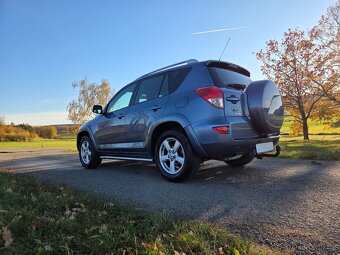 Toyota RAV4 - 4x4 - 2.2 D-CAT - 130KW - KUP ČR - 10