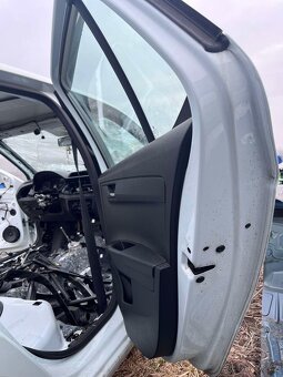 Škoda Fabia 3 na dily - 10