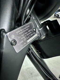 BMW R100 RS Custom "Samurai" od Throttle Punks - 10