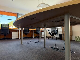 Velký oválný kancelářský stůl 320×185cm /8 osob - 10