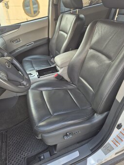 Subaru Tribeca 3,6 benzín - 10