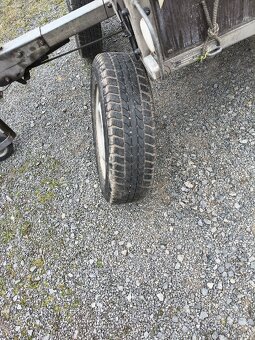 Bržděný přívěsný vozík - 10