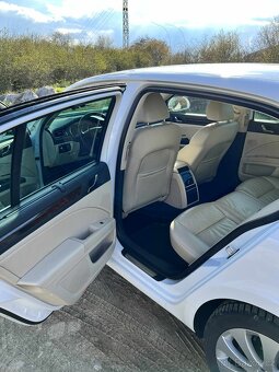 Škoda Superb II 2.0 TDI 125 kW DSG – béžová kůže, 2. majitel - 10