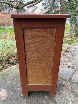 Starý noční stolek - 10