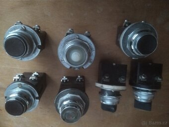 Vypinače a jiné - 10