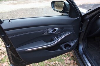 BMW Řada 3, BMW 330e xDrive Touring, v ČR - 10