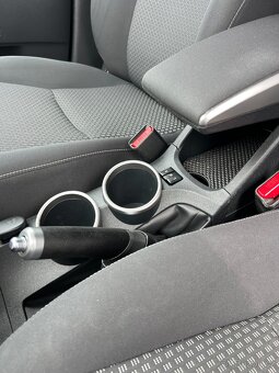 Toyota Verso, 1.8i 108 kW NAV VÝHŘEV TAŽNÉ - 10