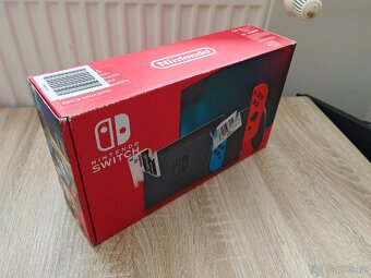 Nintendo Switch (krabice) - 10