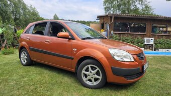 Kia Rio - 10