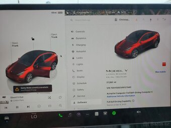 Tesla Model Y 2024 –  SUV s pohonem všech kol - 10