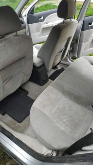 Ford Mondeo kombi, Ghia 2001 - 10