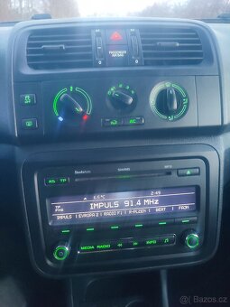 2011 facelift Škoda Fabia combi 1.4i 16V 63 kW - 10