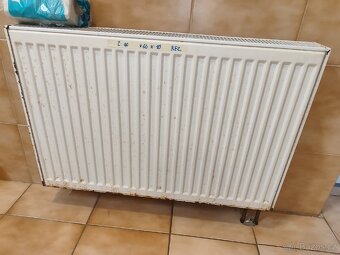 8x Radiátory typ 22(hl.100mm) a typ 33 (hl.155mm) - 10